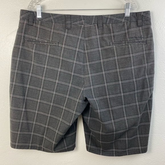 Travis Mathews Gray Grid Plaid Windowpane Chino Golf Shorts Men’s 38 - Picture 13 of 13